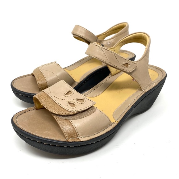 Clarks Un Dory Light Tan Leather wedge sandal WIDE - Picture 3 of 7